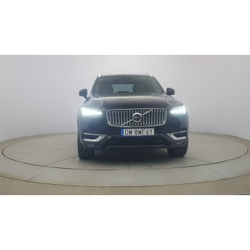 Volvo   SUV 2023,  2.0 diesel, automat - Na sprzedaż za 227 850 zł - Warszawa - zdjęcie 2