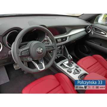 Alfa Romeo Stelvio  SUV 2025,  2.0 benzyna, automat - Na sprzedaż za 246 890 zł - Warszawa - zdjęcie 4