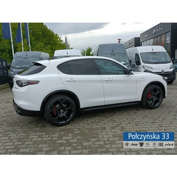 Alfa Romeo Stelvio  SUV 2025,  2.0 benzyna, automat - Na sprzedaż za 246 890 zł - Warszawa - zdjęcie 2