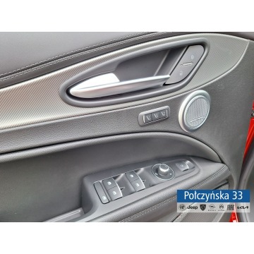 Alfa Romeo Stelvio  SUV 2025,  2.0 benzyna, automat - Na sprzedaż za 239 890 zł - Warszawa - zdjęcie 9