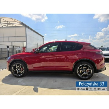 Alfa Romeo Stelvio  SUV 2025,  2.0 benzyna, automat - Na sprzedaż za 233 890 zł - Warszawa - zdjęcie 3