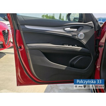 Alfa Romeo Stelvio  SUV 2025,  2.0 benzyna, automat - Na sprzedaż za 233 890 zł - Warszawa - zdjęcie 12
