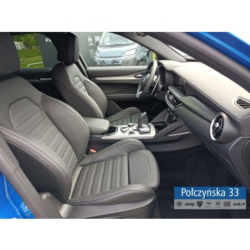 Alfa Romeo Stelvio  SUV 2025,  2.0 benzyna, automat - Na sprzedaż za 233 890 zł - Warszawa - zdjęcie 10
