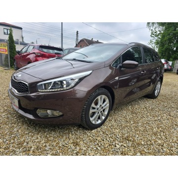 Kia Ceed  Kombi 2014,  1.4 benzyna - Na sprzedaż za 32 000 zł - Sosnowiec - zdjęcie 3
