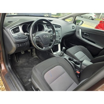 Kia Ceed  Kombi 2014,  1.4 benzyna - Na sprzedaż za 32 000 zł - Sosnowiec - zdjęcie 7