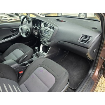 Kia Ceed  Kombi 2014,  1.4 benzyna - Na sprzedaż za 32 000 zł - Sosnowiec - zdjęcie 10