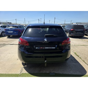Peugeot 308  Hatchback 2016,  1.2 benzyna - Na sprzedaż za 26 900 zł - Kraków - zdjęcie 6