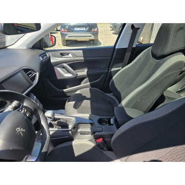 Peugeot 308  Hatchback 2016,  1.2 benzyna - Na sprzedaż za 26 900 zł - Kraków - zdjęcie 11