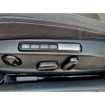 Volkswagen Passat 2015,  2.0 diesel - Na sprzedaż za 39 900 zł - Szczecin - zdjęcie 10