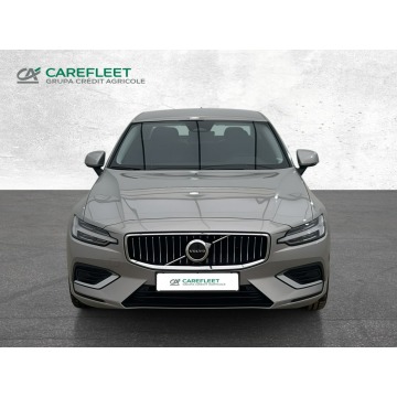 Volvo S60  Sedan/Limuzyna 2023,  2.0 benzyna, automat - Na sprzedaż za 127 200 zł - Warszawa - zdjęcie 2
