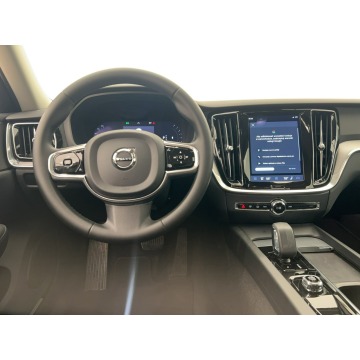 Volvo S60  Sedan/Limuzyna 2023,  2.0 benzyna, automat - Na sprzedaż za 127 200 zł - Warszawa - zdjęcie 9