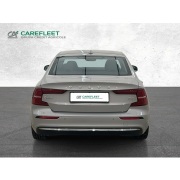 Volvo S60  Sedan/Limuzyna 2023,  2.0 benzyna, automat - Na sprzedaż za 127 200 zł - Warszawa - zdjęcie 6