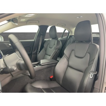 Volvo S60  Sedan/Limuzyna 2023,  2.0 benzyna, automat - Na sprzedaż za 127 200 zł - Warszawa - zdjęcie 10