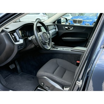 Volvo   SUV 2020,  2.0 diesel, automat - Na sprzedaż za 109 800 zł - Pęcice - zdjęcie 10