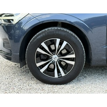 Volvo   SUV 2020,  2.0 diesel, automat - Na sprzedaż za 109 800 zł - Pęcice - zdjęcie 9