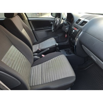 Suzuki SX4  Hatchback 2011,  1.6 benzyna - Na sprzedaż za 32 900 zł - Olsztyn - zdjęcie 11