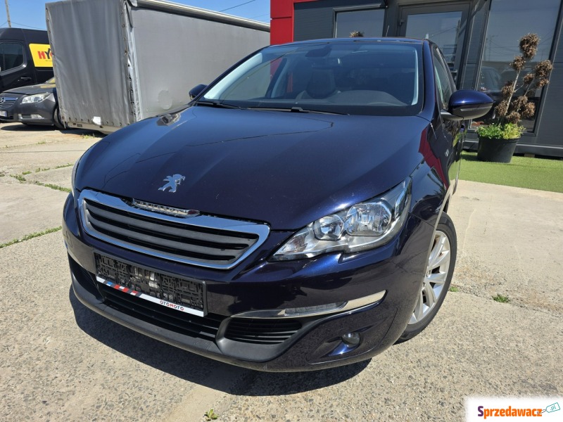Peugeot 308  Hatchback 2016,  1.2 benzyna - Na sprzedaż za 26 900 zł - Kraków