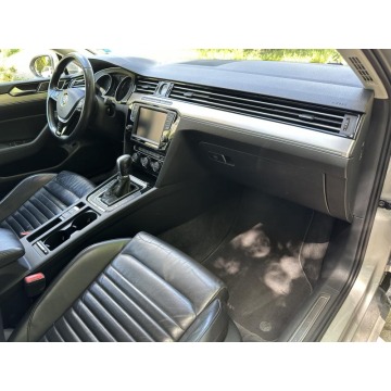 Volkswagen Passat  Sedan/Limuzyna 2015,  2.0 diesel, automat - Na sprzedaż za 40 000 zł - Warszawa - zdjęcie 8