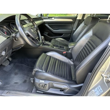 Volkswagen Passat  Sedan/Limuzyna 2015,  2.0 diesel, automat - Na sprzedaż za 40 000 zł - Warszawa - zdjęcie 5