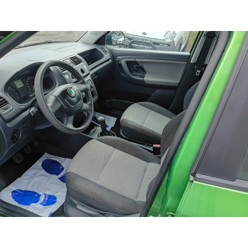 Skoda Fabia  Hatchback 2012,  1198.0 benzyna - Na sprzedaż za 11 900 zł - Janów Lubelski - zdjęcie 7