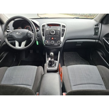 Kia Ceed 2011,  1.4 benzyna - Na sprzedaż za 13 990 zł - Jacków - zdjęcie 8