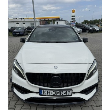 Mercedes - Benz A-klasa  Hatchback 2017,  2.0 benzyna, automat - Na sprzedaż za 107 900 zł - Żory - zdjęcie 9
