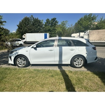 Kia Ceed 2021,  1.5 benzyna, automat - Na sprzedaż za 49 900 zł - Warszawa - zdjęcie 4