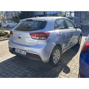Kia Rio  Hatchback 2021,  1.2 benzyna - Na sprzedaż za 37 990 zł - Warszawa - zdjęcie 5