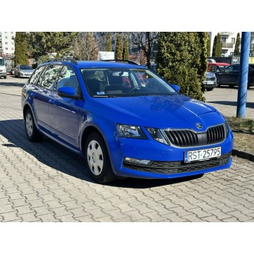 Skoda Octavia 2019,  1.0 benzyna - Na sprzedaż za 29 990 zł - Warszawa - zdjęcie 3