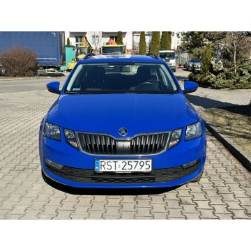 Skoda Octavia 2019,  1.0 benzyna - Na sprzedaż za 29 990 zł - Warszawa - zdjęcie 2