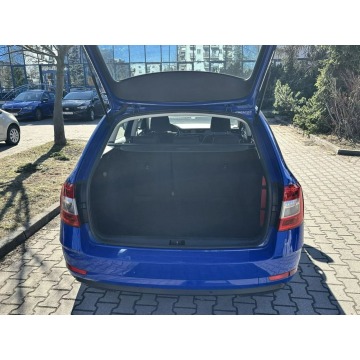 Skoda Octavia 2019,  1.0 benzyna - Na sprzedaż za 29 990 zł - Warszawa - zdjęcie 7