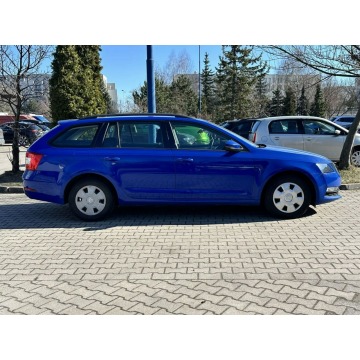 Skoda Octavia 2019,  1.0 benzyna - Na sprzedaż za 29 990 zł - Warszawa - zdjęcie 4