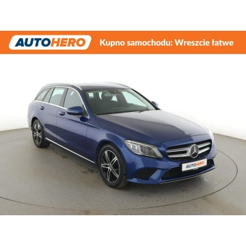 Mercedes - Benz C-klasa  Kombi 2019,  1.6 diesel, automat - Na sprzedaż za 68 500 zł - Warszawa - zdjęcie 10