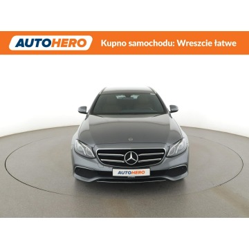 Mercedes - Benz E-klasa  Kombi 2019,  1.6 diesel, automat - Na sprzedaż za 91 800 zł - Warszawa - zdjęcie 11