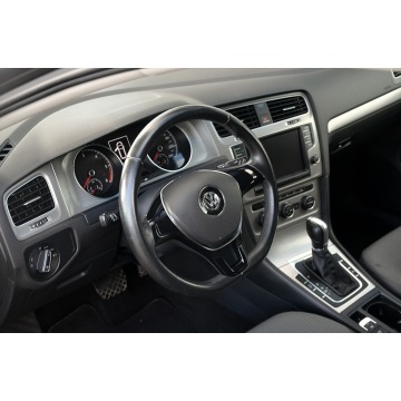 Volkswagen Golf  Kombi 2015,  2.0 diesel, automat - Na sprzedaż za 34 900 zł - Ostrów Mazowiecka - zdjęcie 11
