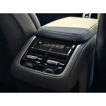 Volvo   SUV 2025,  2.0 benzyna, automat - Na sprzedaż za 263 500 zł - Tychy - zdjęcie 11