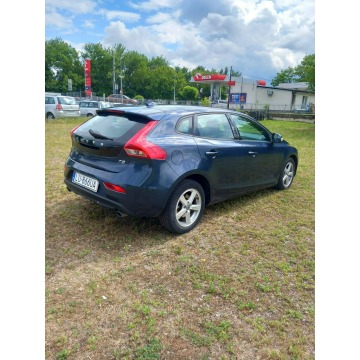 Volvo V40 2014,  1.6 benzyna - Na sprzedaż za 34 700 zł - Lublin - zdjęcie 4