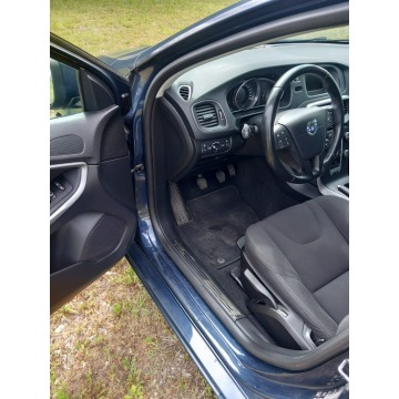 Volvo V40 2014,  1.6 benzyna - Na sprzedaż za 34 700 zł - Lublin - zdjęcie 7
