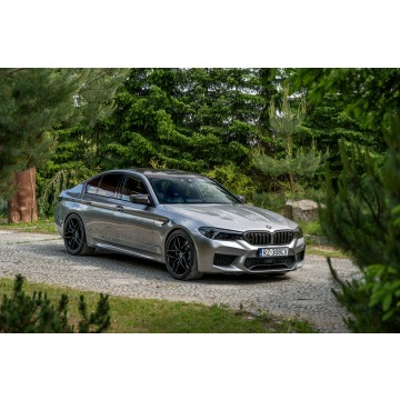 BMW M5  Sedan/Limuzyna 2018,  4.4 benzyna, automat - Na sprzedaż za 259 777 zł - Ropczyce - zdjęcie 1