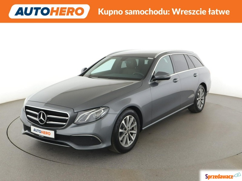 Mercedes - Benz E-klasa  Kombi 2019,  1.6 diesel, automat - Na sprzedaż za 91 800 zł - Warszawa