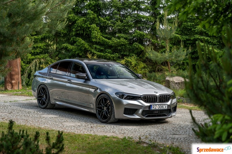 BMW M5  Sedan/Limuzyna 2018,  4.4 benzyna, automat - Na sprzedaż za 259 777 zł - Ropczyce