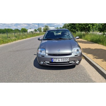 Renault Thalia  Sedan/Limuzyna 2001,  1.4 benzyna - Na sprzedaż za 2 300,00 zł - Pabianice - zdjęcie 2