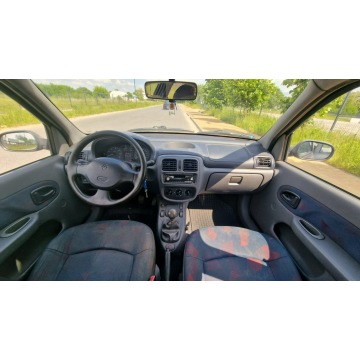 Renault Thalia  Sedan/Limuzyna 2001,  1.4 benzyna - Na sprzedaż za 2 300,00 zł - Pabianice - zdjęcie 7