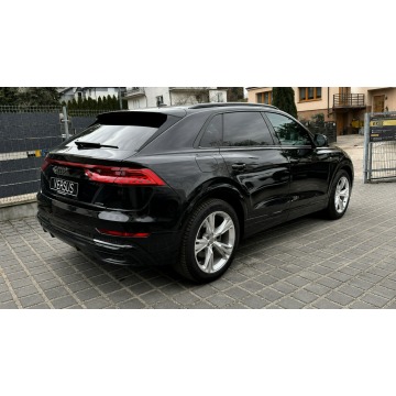 Audi Q8  SUV 2023,  3.0 benzyna, automat - Na sprzedaż za 269 900 zł - Gdynia - zdjęcie 4