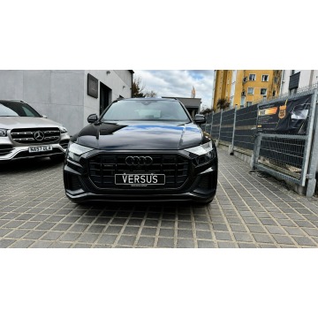 Audi Q8  SUV 2023,  3.0 benzyna, automat - Na sprzedaż za 269 900 zł - Gdynia - zdjęcie 2