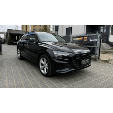 Audi Q8  SUV 2023,  3.0 benzyna, automat - Na sprzedaż za 269 900 zł - Gdynia - zdjęcie 3