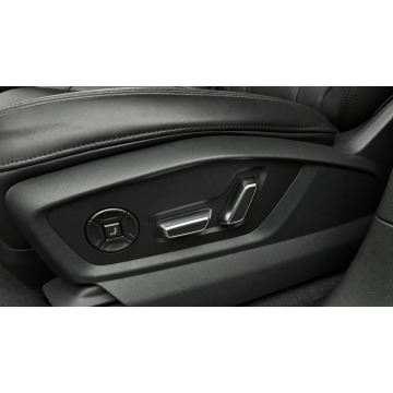 Audi Q8  SUV 2023,  3.0 benzyna, automat - Na sprzedaż za 269 900 zł - Gdynia - zdjęcie 11