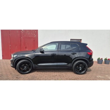 Volvo   SUV 2022,  1.5 benzyna, automat - Na sprzedaż za 87 800 zł - Paproć - zdjęcie 5