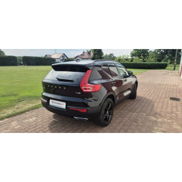 Volvo   SUV 2022,  1.5 benzyna, automat - Na sprzedaż za 87 800 zł - Paproć - zdjęcie 8