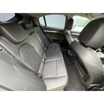 Alfa Romeo Stelvio  SUV 2019,  2.1 diesel, automat - Na sprzedaż za 68 900 zł - Pyzdry - zdjęcie 10